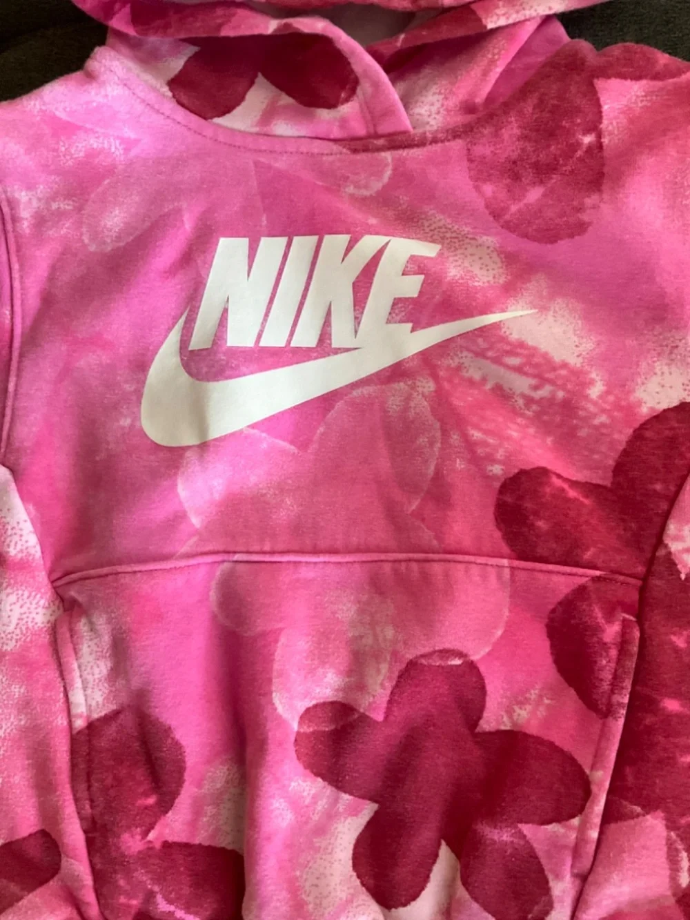 EUC Nike Pink Floral Sweatshirt Size 4-5 Years (Small)